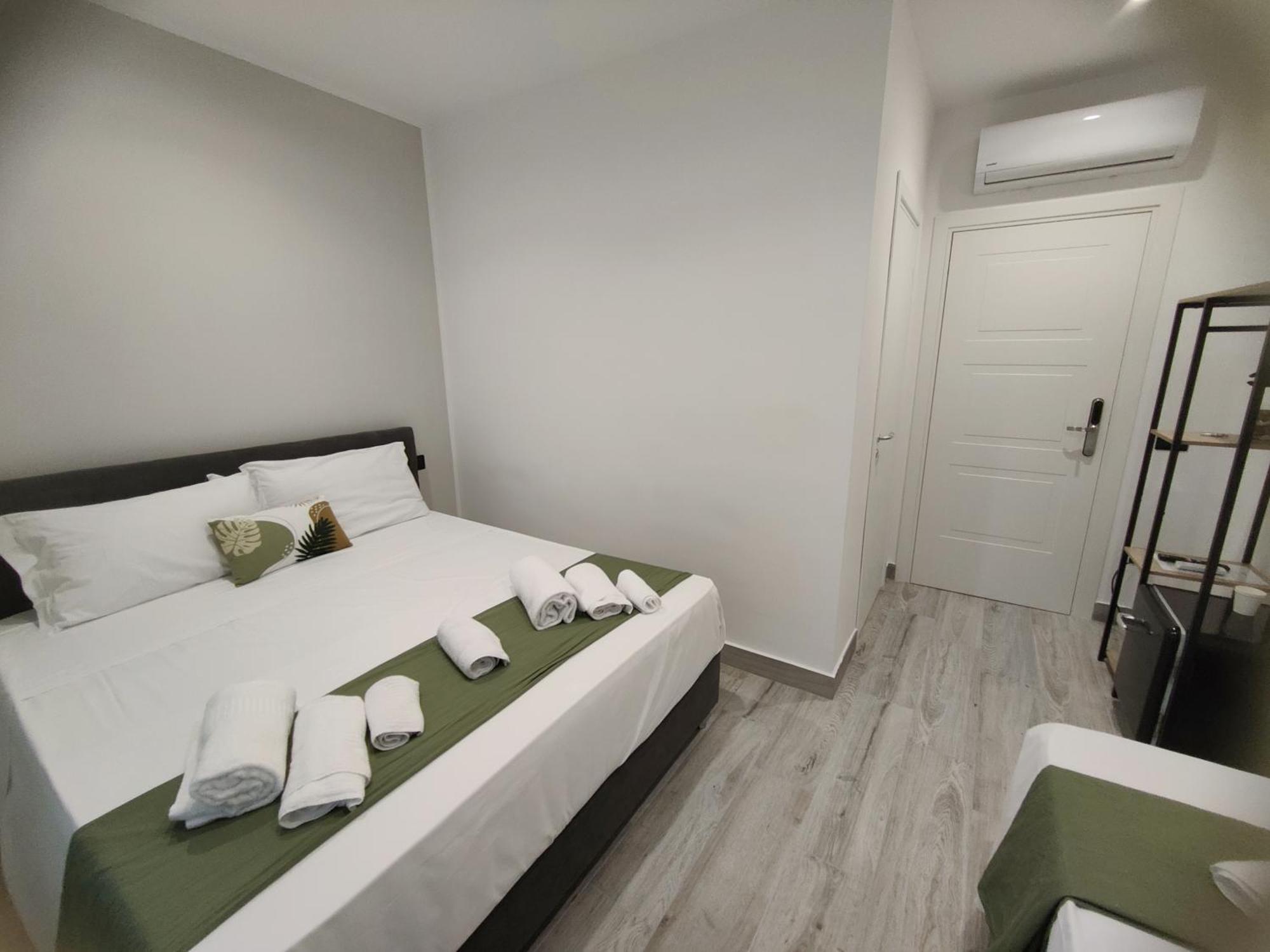 Sweet Rooms San Francesco Napoli Bagian luar foto