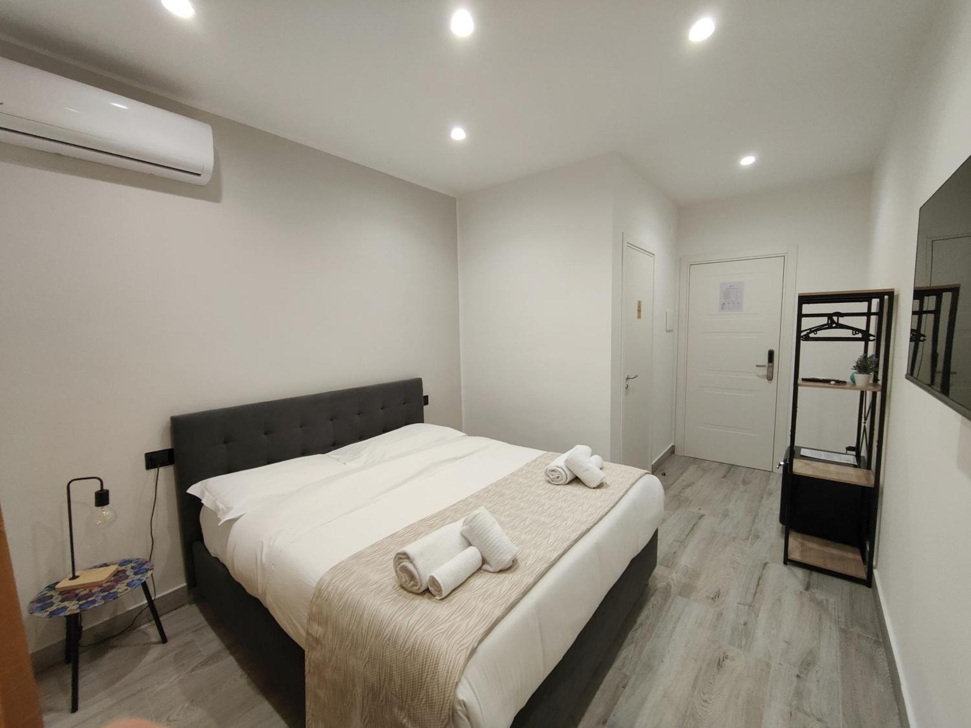 Sweet Rooms San Francesco Napoli Bagian luar foto